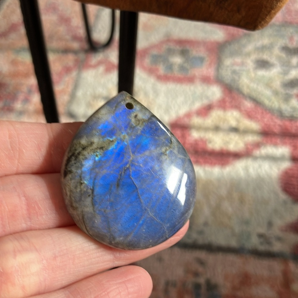 Large labradorite pendant (drilled)
